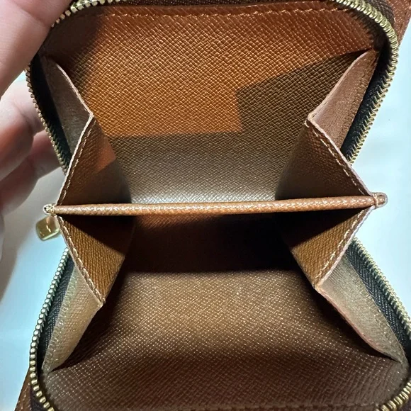 Louis Vuitton Compact Bifold Wallet Monogram Canvas - Picture 10 of 10